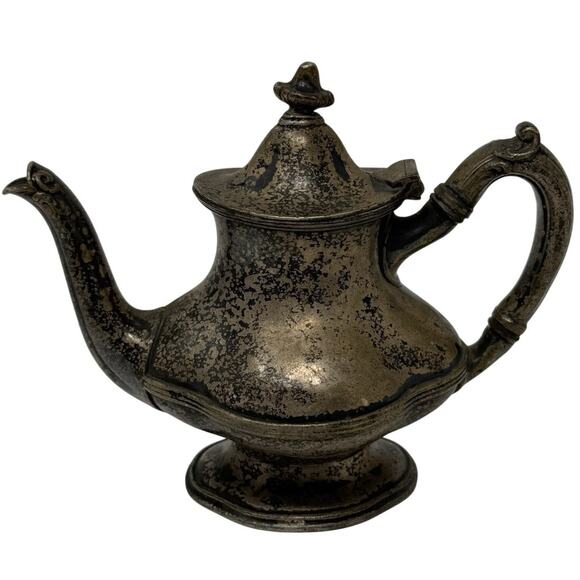 Antique R. Wallace Silverplate 10oz Teapot Victorian Style Genie Lamp Look - Picture 2 of 9